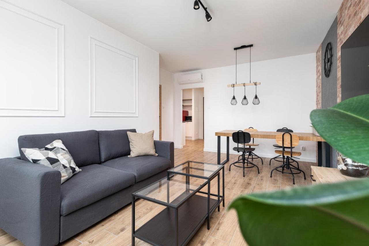 Apartment Old Town Black *